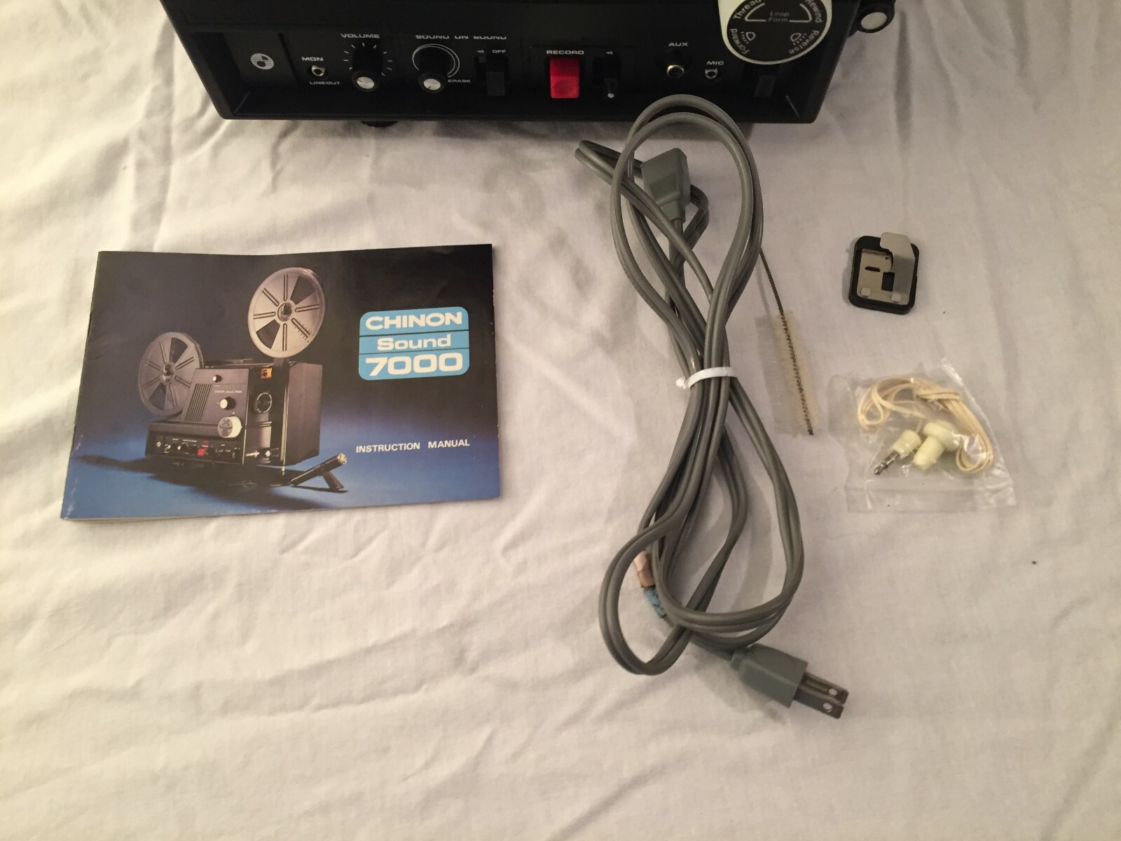 Chinon Sound 7000 8mm Projector With Original Box Packaging & Accessories Works