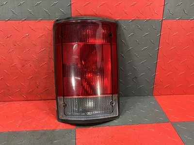 2005-2015 Ford E150 LH Driver Taillight Lamp Assy #F2UB-13A643 Nice!