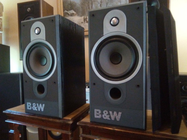 b&w 560 speakers