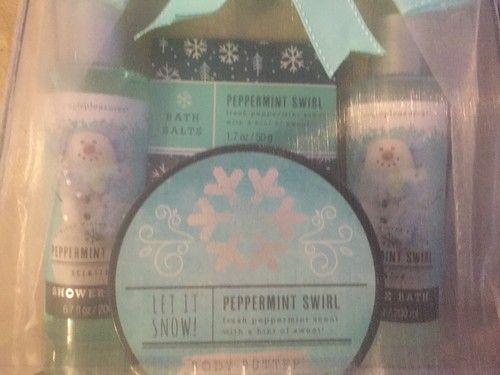 Simple Pleasures Peppermint Swirl Gift Set Body And Bath Set New