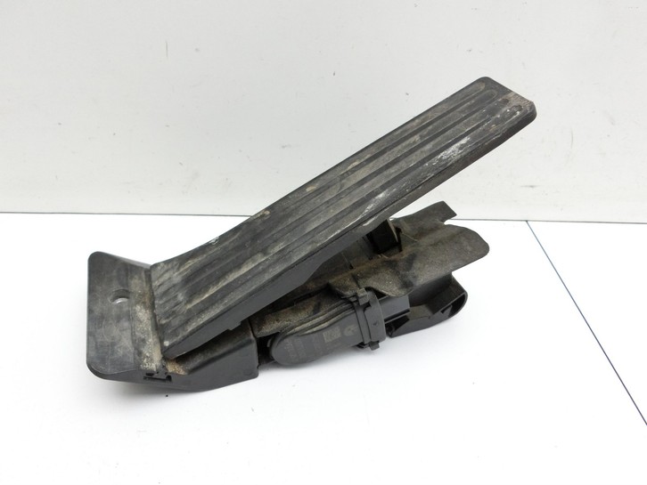 BMW X1 E84 LCI 12-15 2,0d 160KW Gaswertgeber Gaspedal BMW X1 E84 LCI 12-15 29.10.2012 6889823 35406889823... Vorschau 2