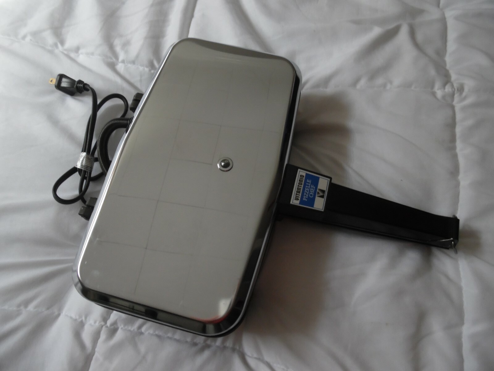 Vitantonio Pizzelle Chef Pizzelle Maker Italian Cookie Iron 300 model Excellent