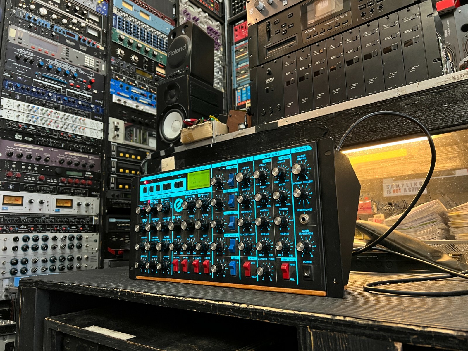 MOOG RACK Minimoog Voyager RME synthesizer V3.5 /rack mount MOOG RACK Minimoog Voyager RME synthesizer V3.5 /rack mount