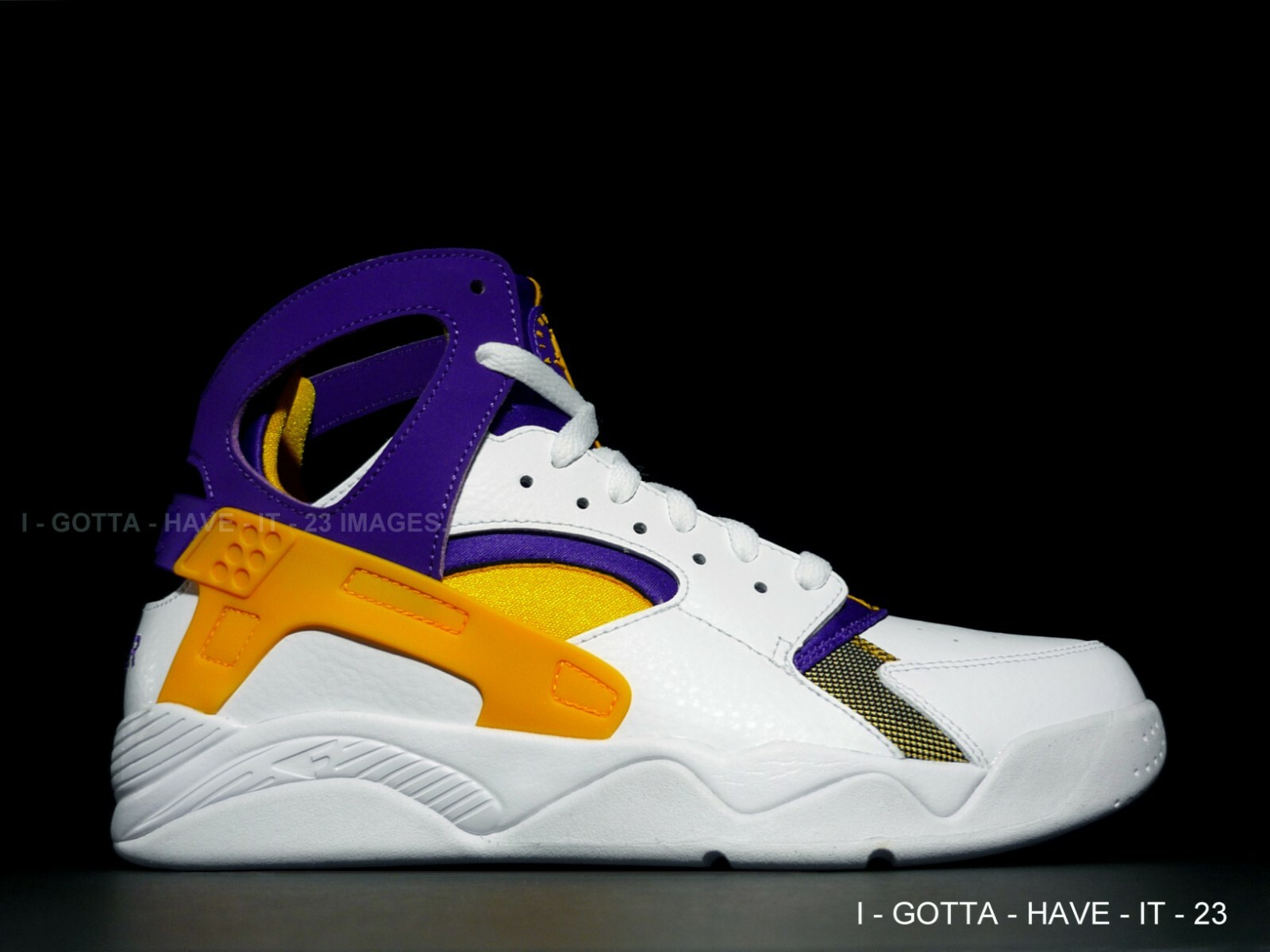 nike huarache white purple