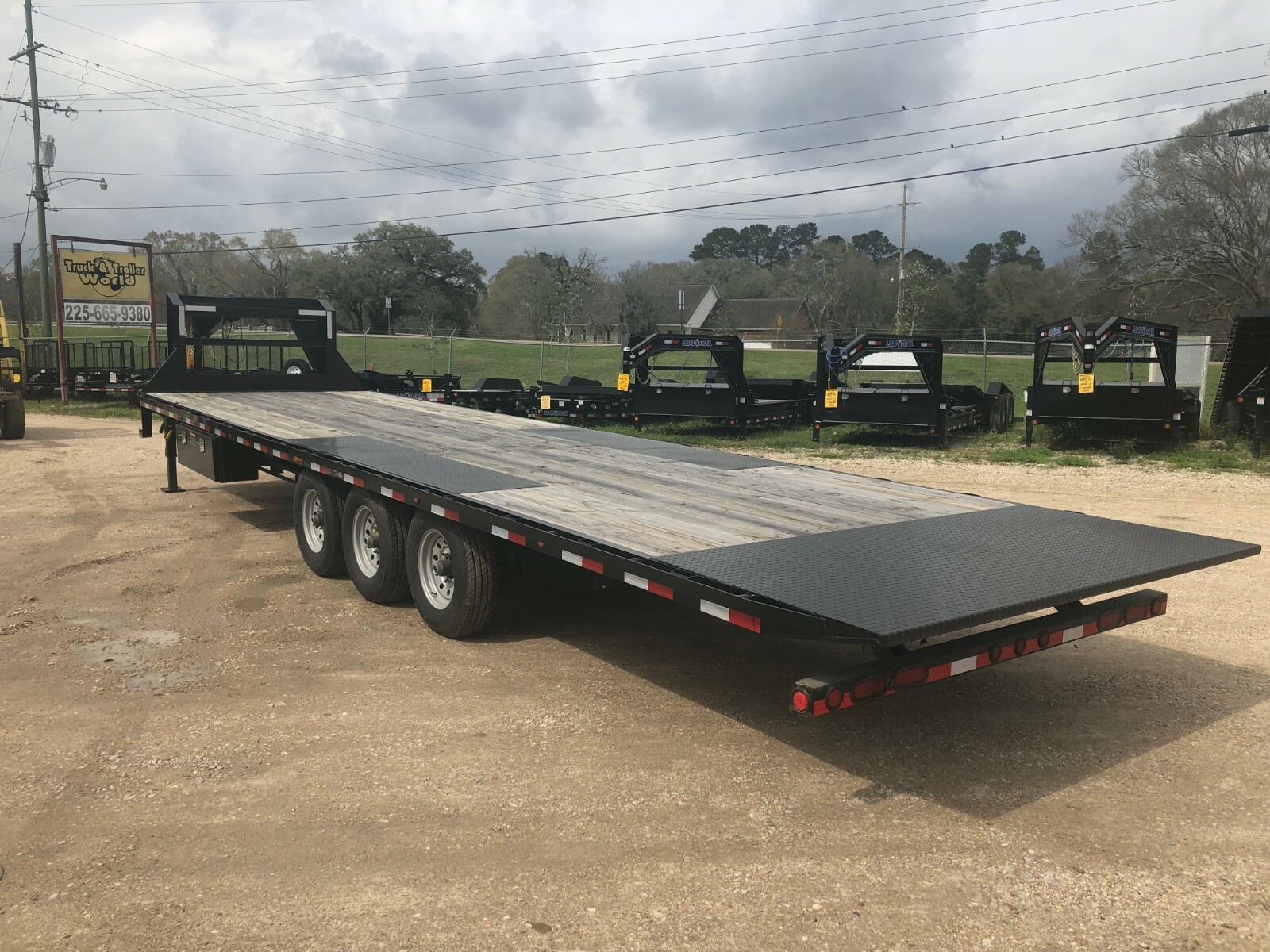 32' GOOSENECK TILT--DECKOVER TRAILER--LOAD TRAIL--3/7K--BRAND NEW