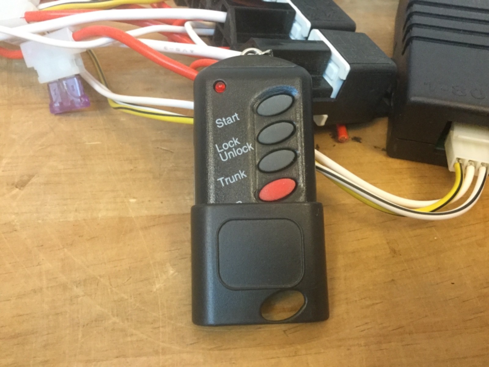 BULLDOG SECURITY REMOTE VEHICLE CAR STARTER SYSTEM RS2B Start & Stop