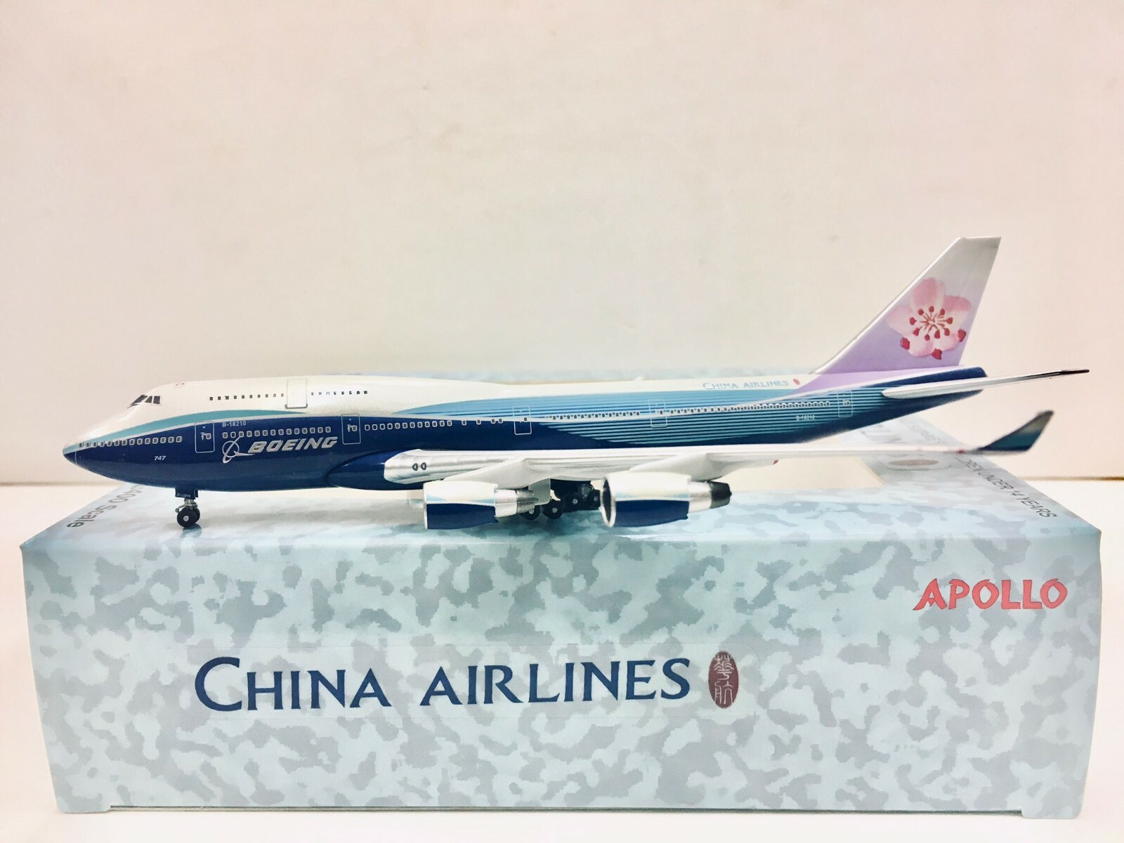 航空機・ヘリコプター 1/400 CHINA AIRLINES B747-200 航空機・ヘリコプター 1/400 CHINA AIRLINES B747-200