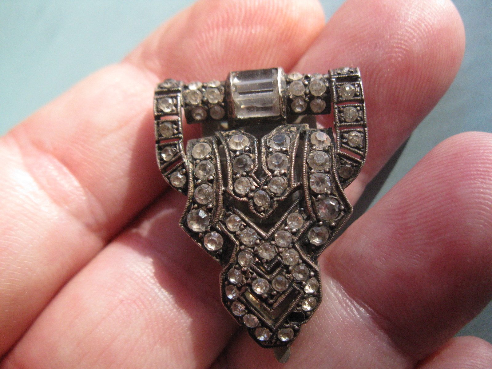 Price reduced! Paris France 800 silver paste dress or fur clip post -1838.