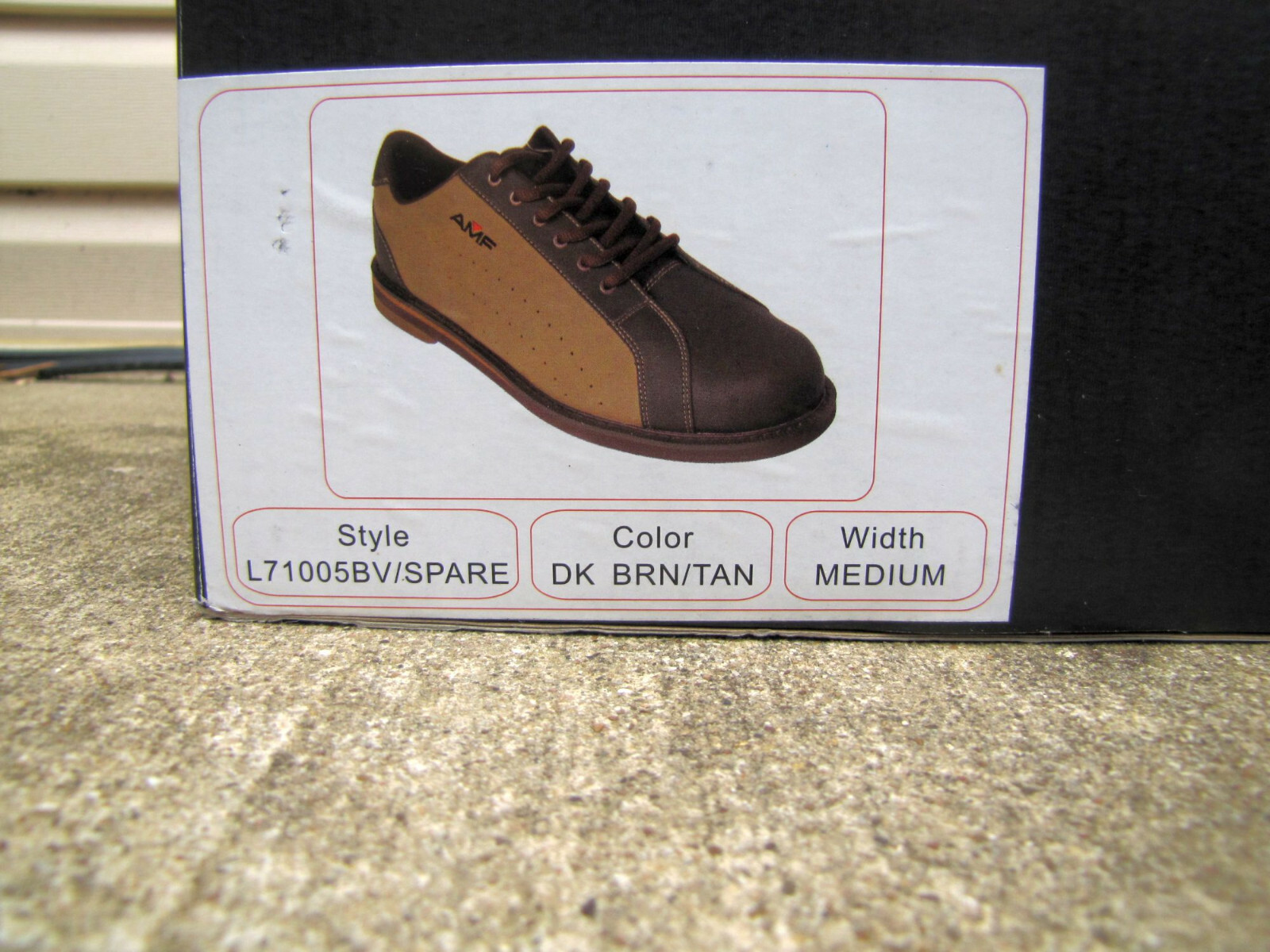 Men's AMF bowling shoes, NIB,  Size 9.5M.  Only worn TWICE.