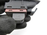 Audi A4 8K B8 11-15 Schalter Öffner Taster für Heckklappe Audi A4 8K B8 11-15 13.08.2014 8K0959831B gebraucht Vorschau 5
