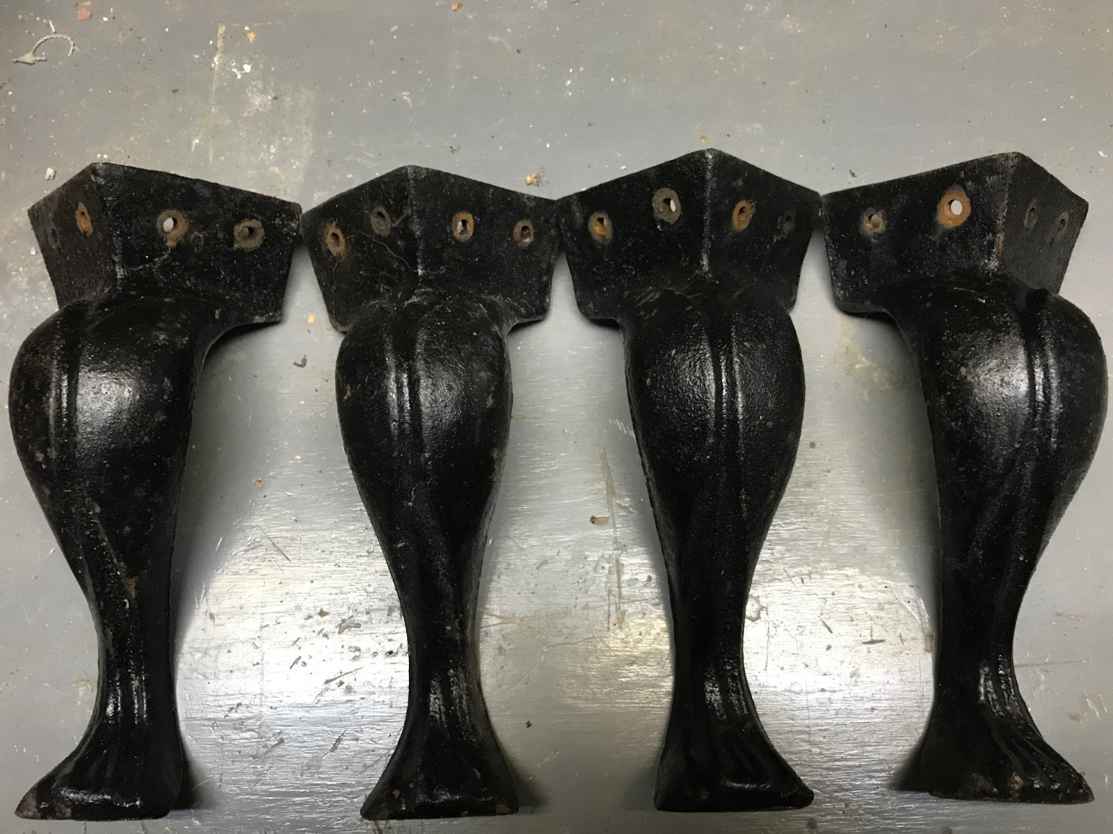 Cast iron stove legs