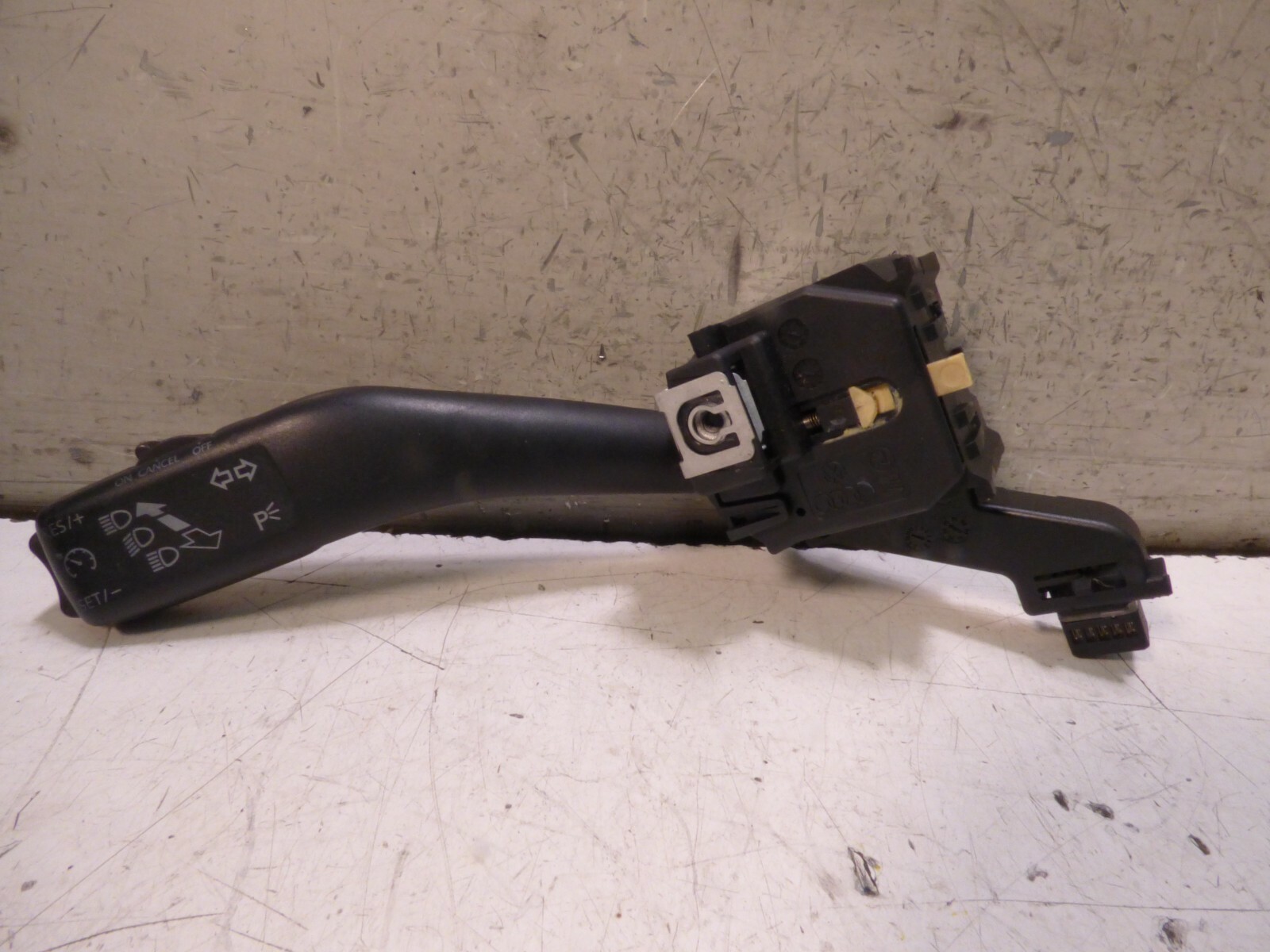 Devio Luci sinistro VOLKSWAGEN GOLF V 1K0953513F