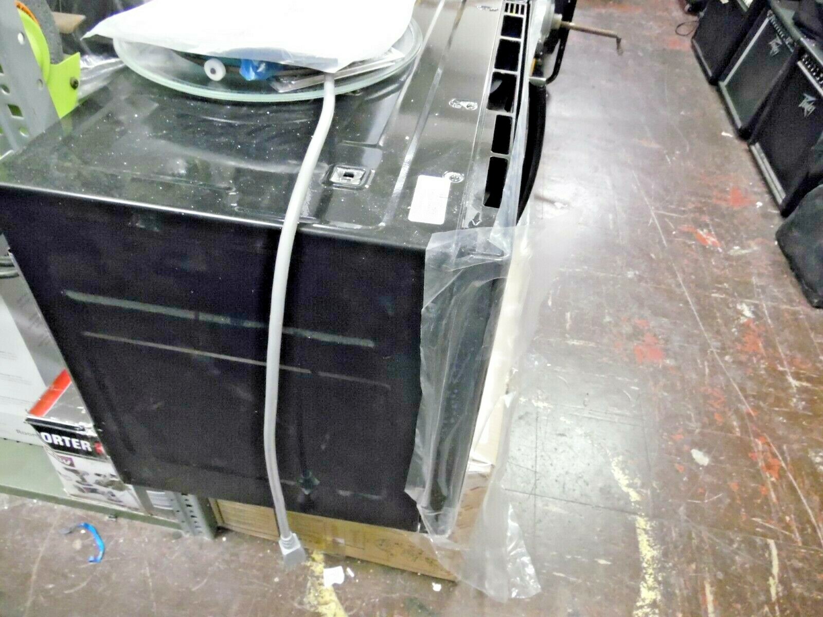 GE 1.6 cu. ft. Over-the-Range Microwave Oven (Black) JVM3160DFBB