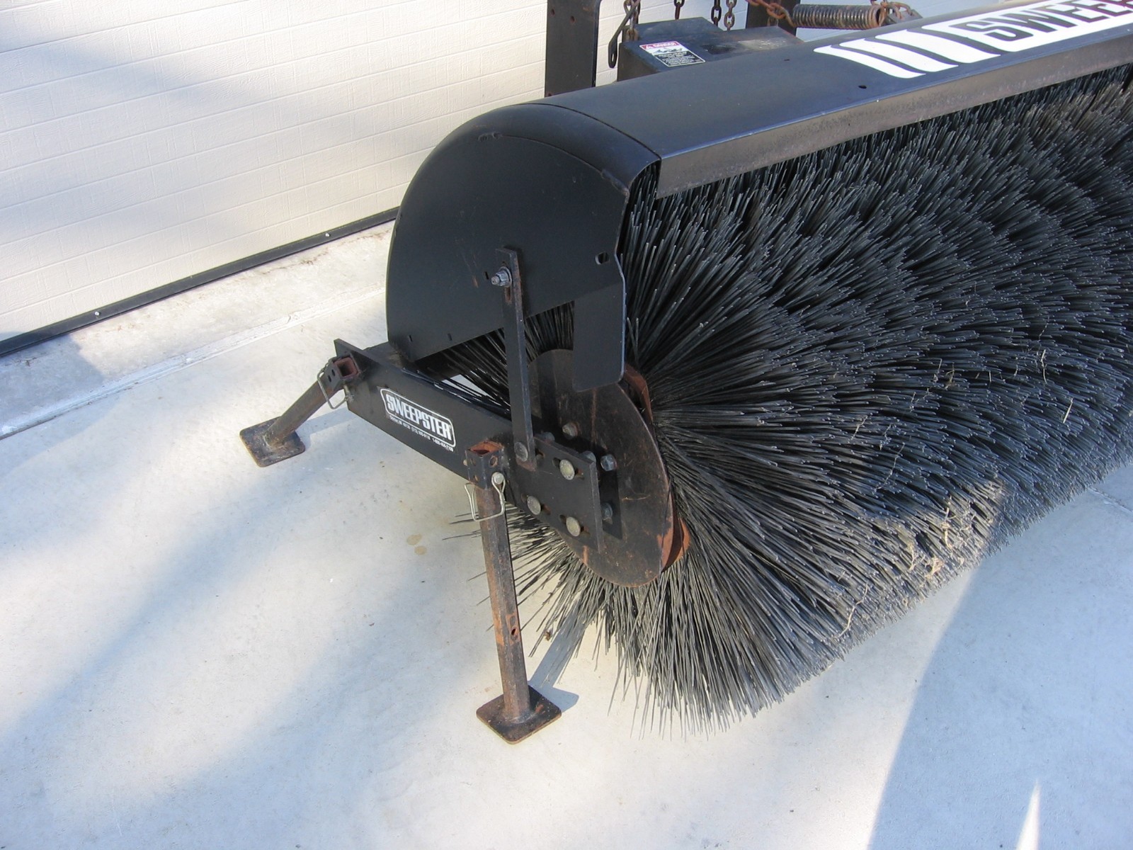 SWEEPSTER 84” BROOM 3 POINT HITCH PTO DRIVEN SNOW REMOVAL CLEAN UP