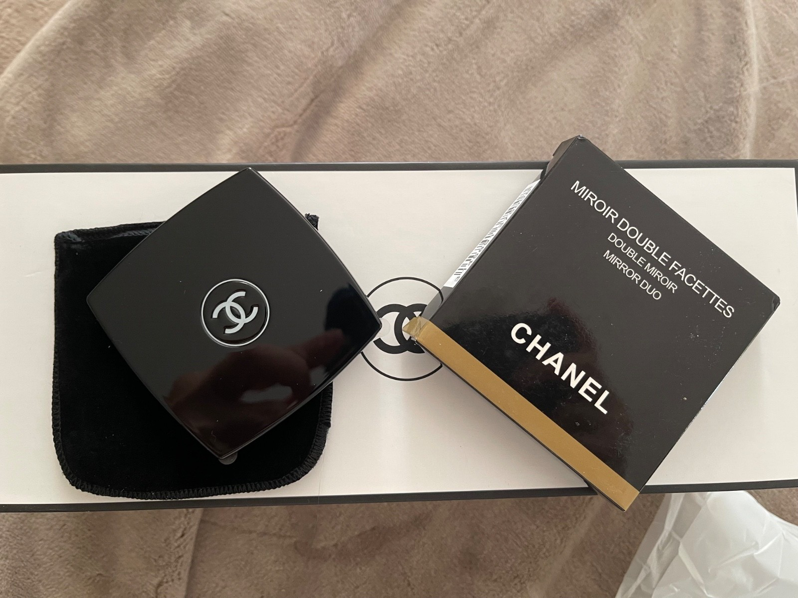 CHANEL MIRROR DOUBLE FACETTES 131 キャヴリエ CHANEL MIROIR DOUBLE FACETTES LIMITED-EDITION MIRROR DUO 131