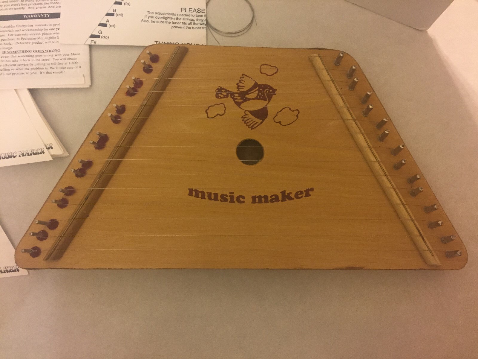 The Music Maker - Wooden Lap Harp - Belarus - 12 Songs