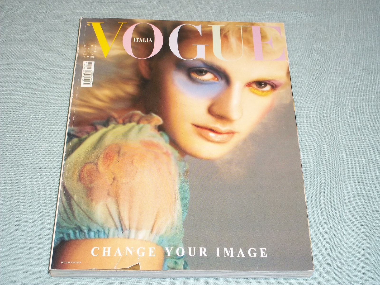 2002 FEBRUARY VOGUE ITALIA MAGAZINE - EVA KUBATOVA - HIGH