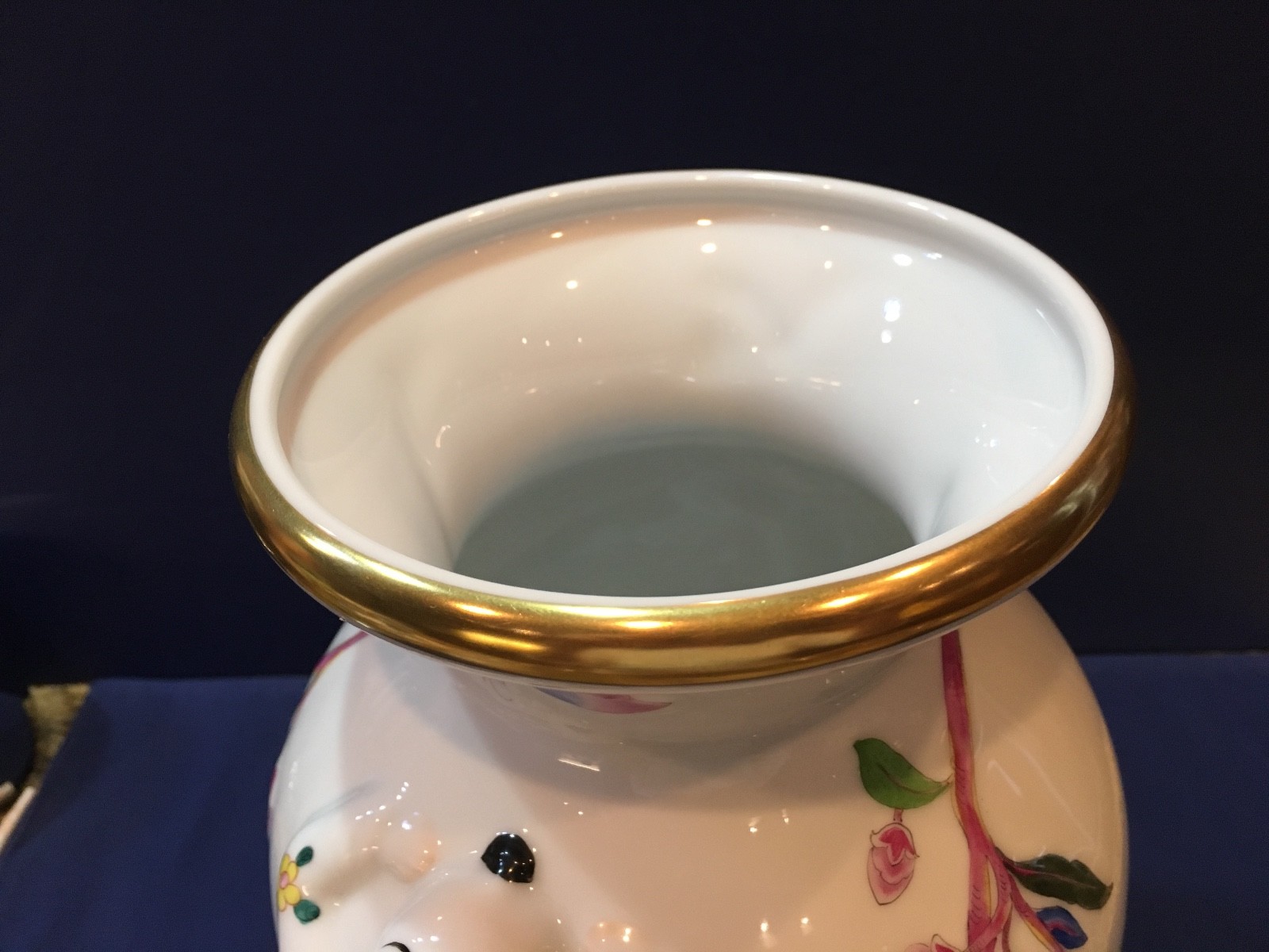 Herend Chinoiserie Large Vase w/ Chinese Men & Birds