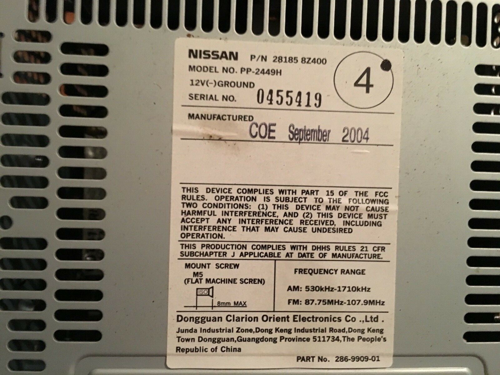 2002-2004 Nissan Frontier OEM AM/FM Radio with CD Player