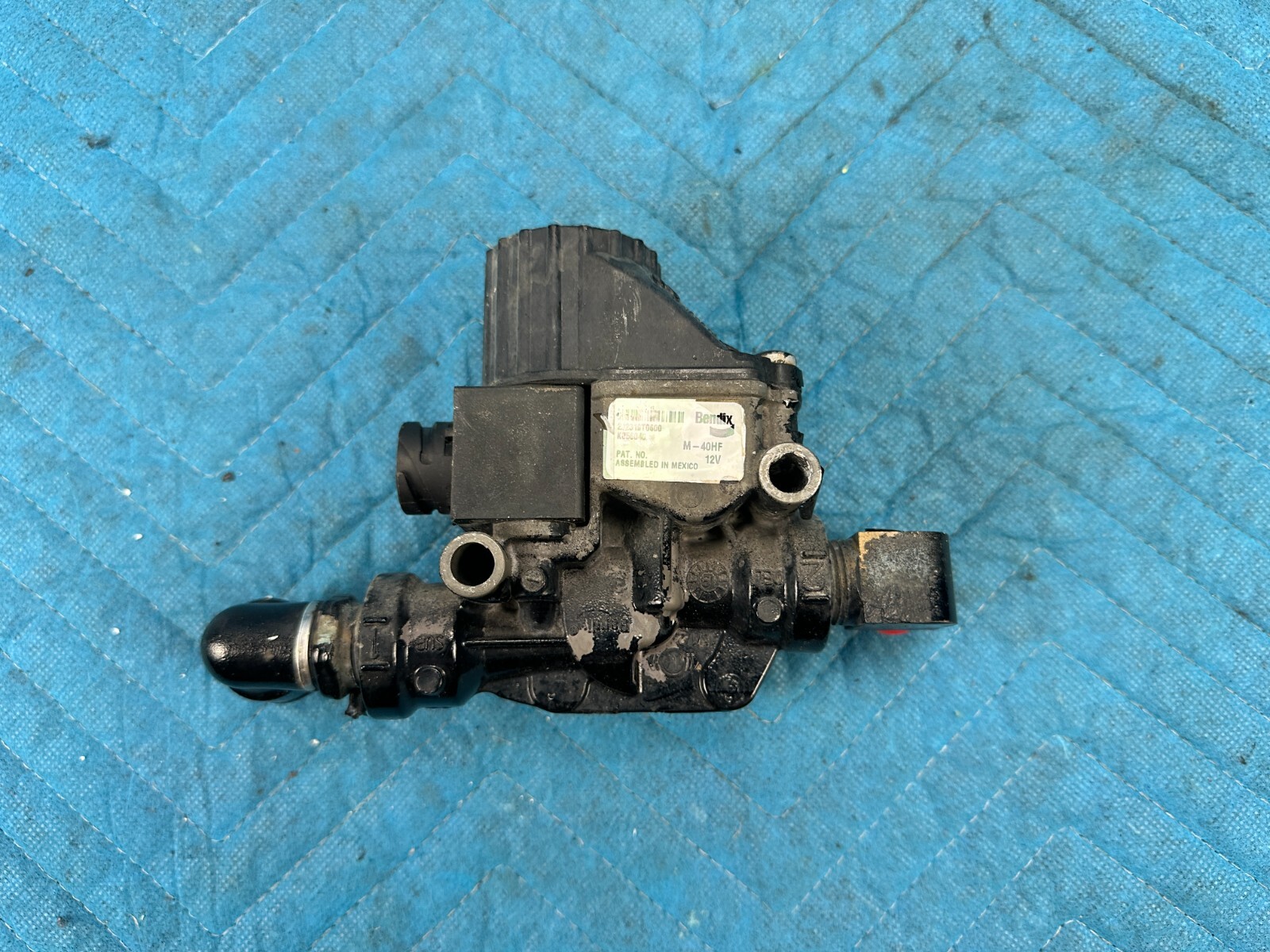 Peterbilt 579 Bendix ABS Module Valve 2020 OEM | eBay