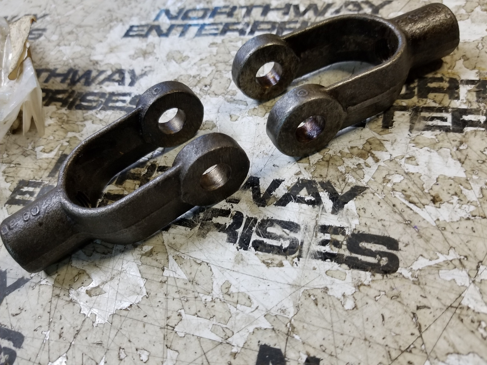 LOT OF 2 - 1K-6555 CATERPILLAR ROD LINK END 1K6555 - Picture 1 of 3