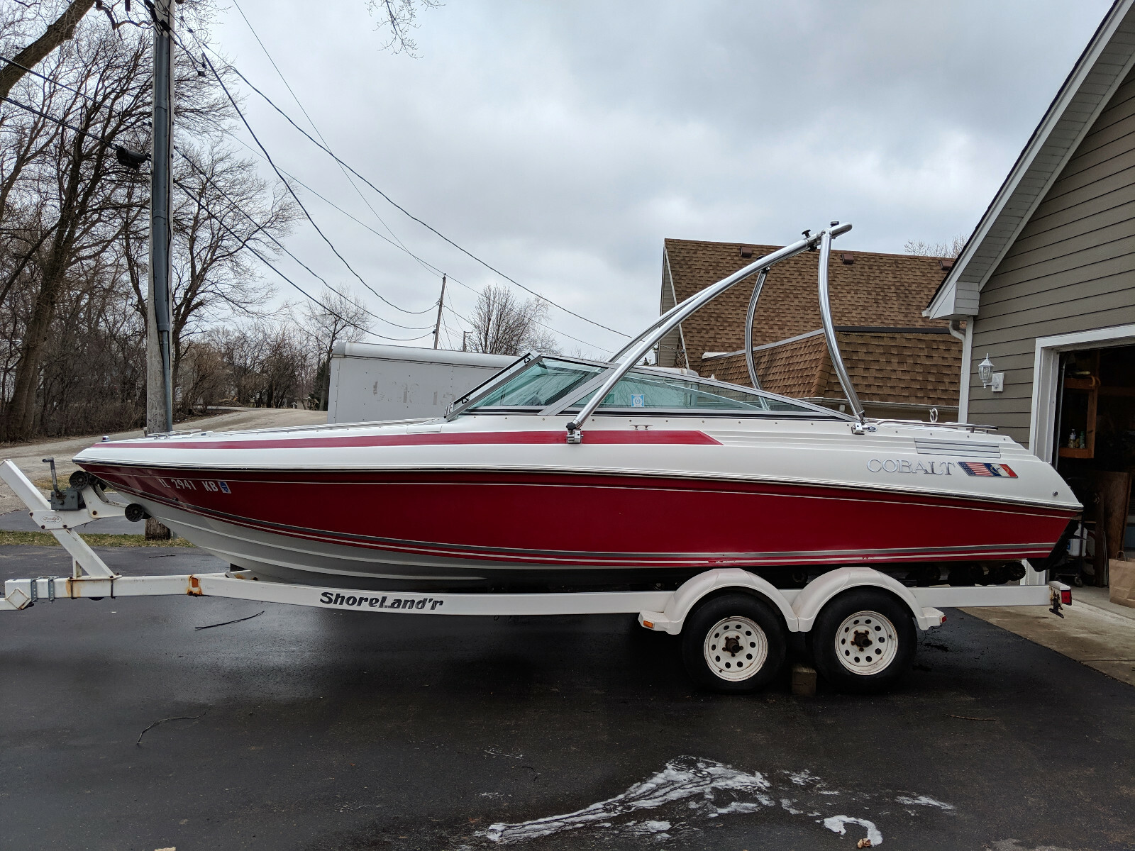 1993 Cobalt 222 with wakeboard set up. 22' boat