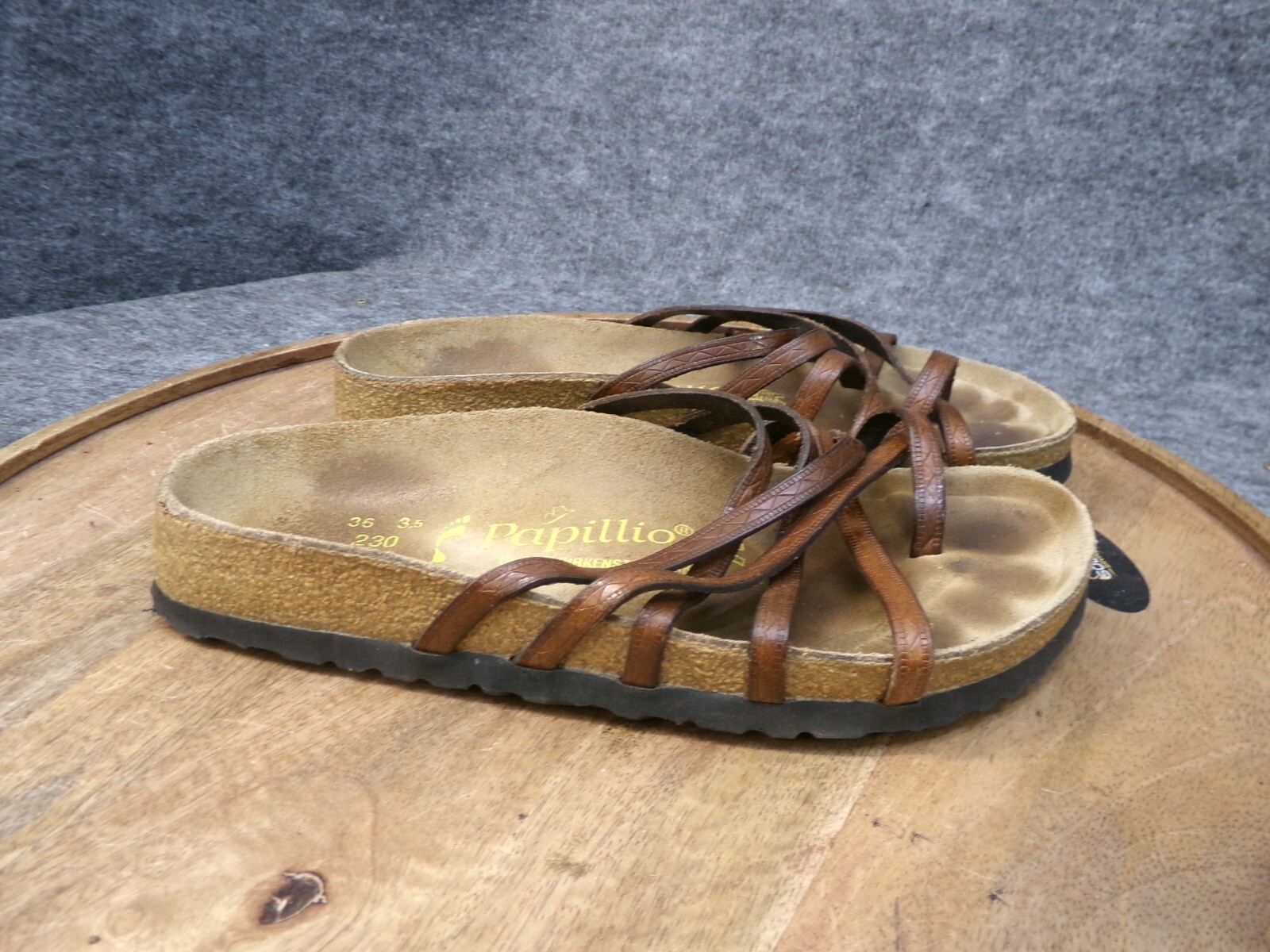 2025S＆S　BIRKENSTOCK　papillo サイズ35 （22.5） Birkenstock Papillio Red Cherries Criss Cross Double Buckle