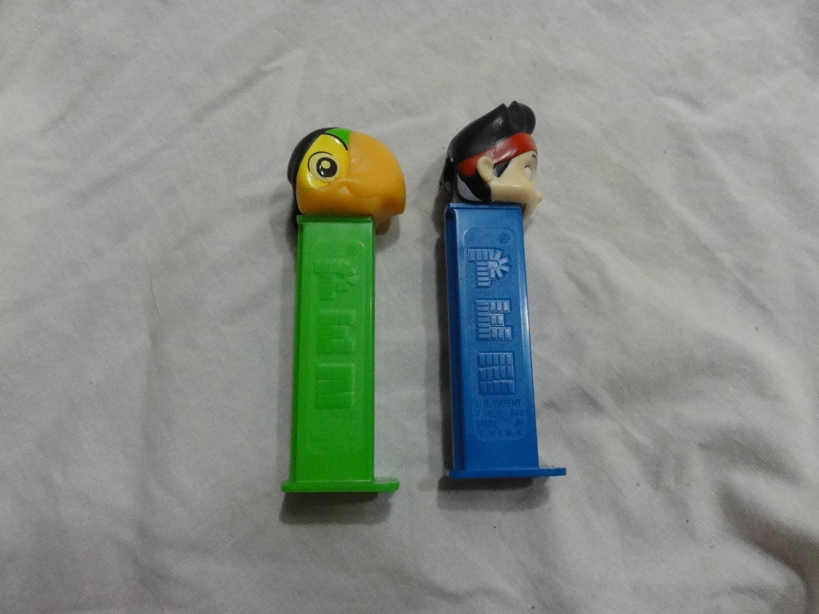 Pez Lot 2 Disney JAKE AND THE NEVER LAND PIRATES Jake & Skully