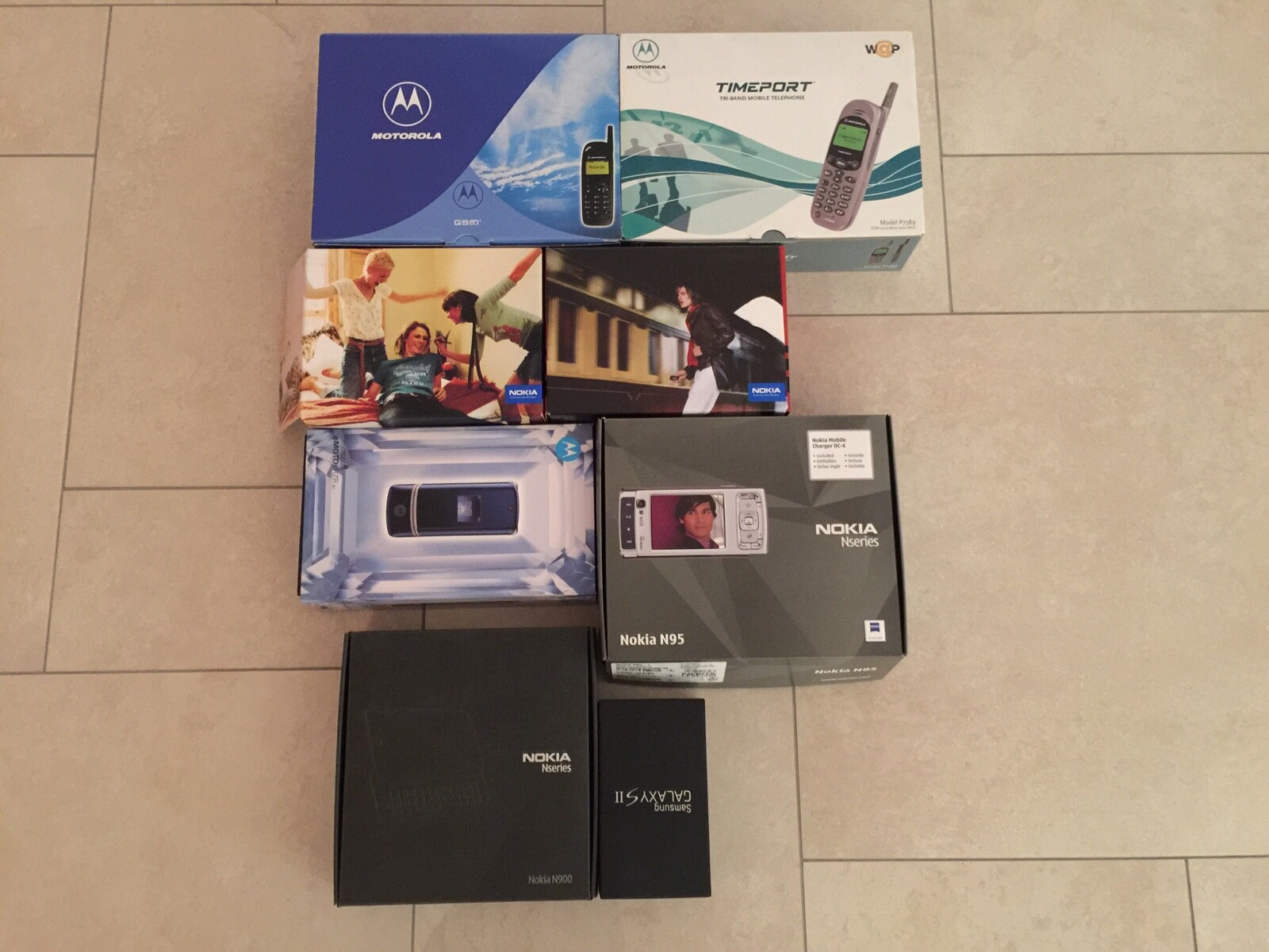 große Handysammlung, Motorola, Nokia, Samsung, HTC, alle mit OVP, Mobiltelefone