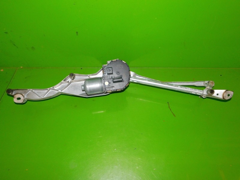 06-11 CLS 550 63 W219 OEM windshield wiper linkage transmission + motor
