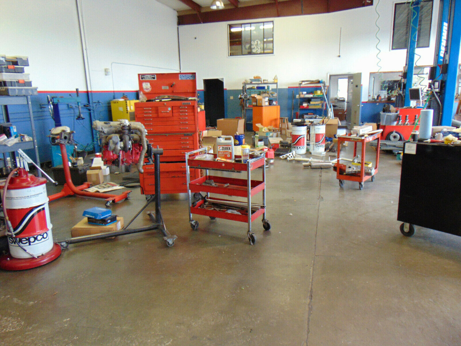 Bosch Service Center Sign - Plastic - 4'x4'