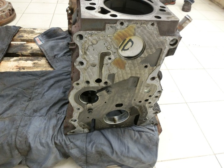 DAF LF55 220FA 2015 6,7 161KW PX-7 Motorblock für Motor DAF LF55 220FA 2015 24.03.2015 22157621 gebraucht Vorschau 5