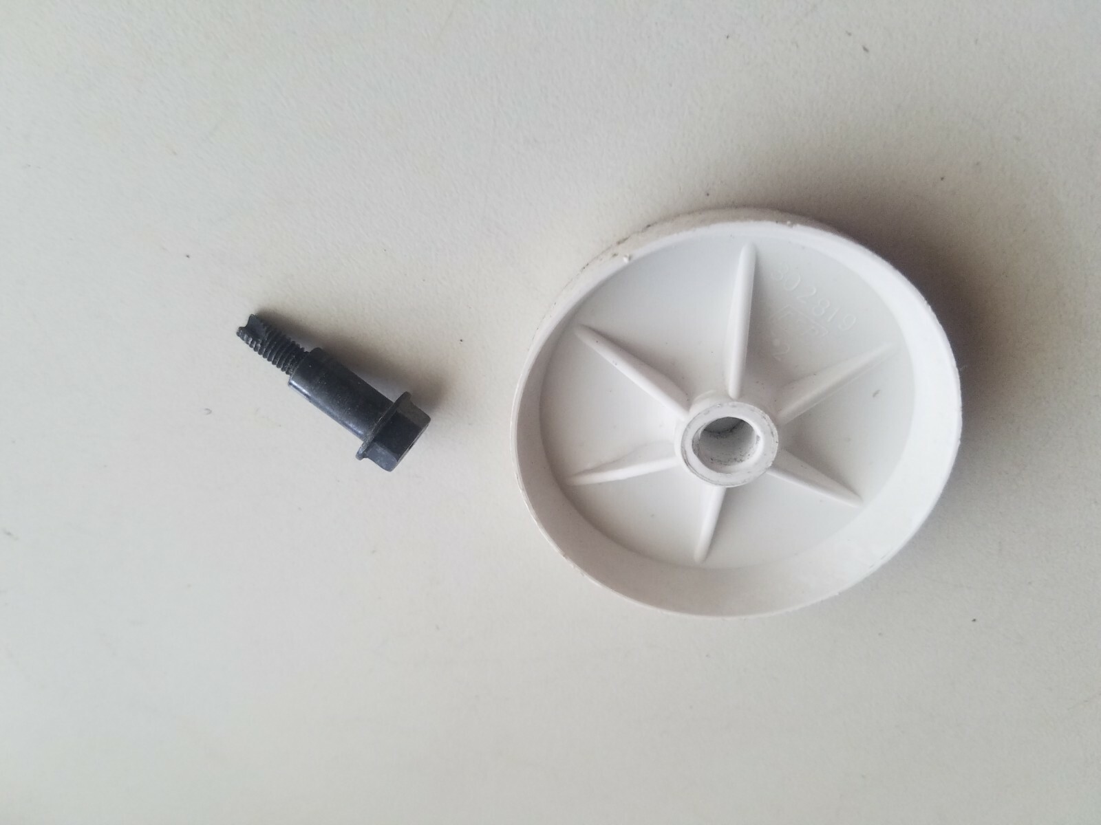 Genuine Whirlpool DU920PFGQ2 Wheel Leg WP302819 with Screw