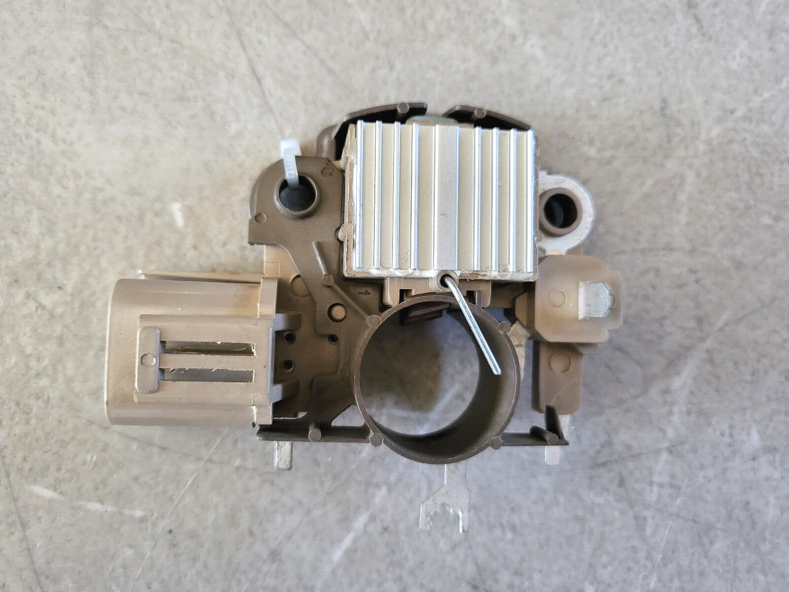 まろん　0112 New Alternator Voltage Regulator A866X17170, A866X17171