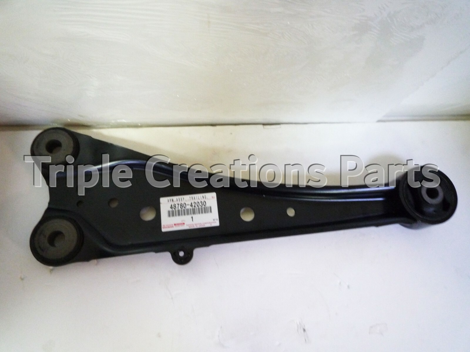 T出品 Genuine Toyota 48780-42030 ARM ASSY, TRAILING, REAR LH