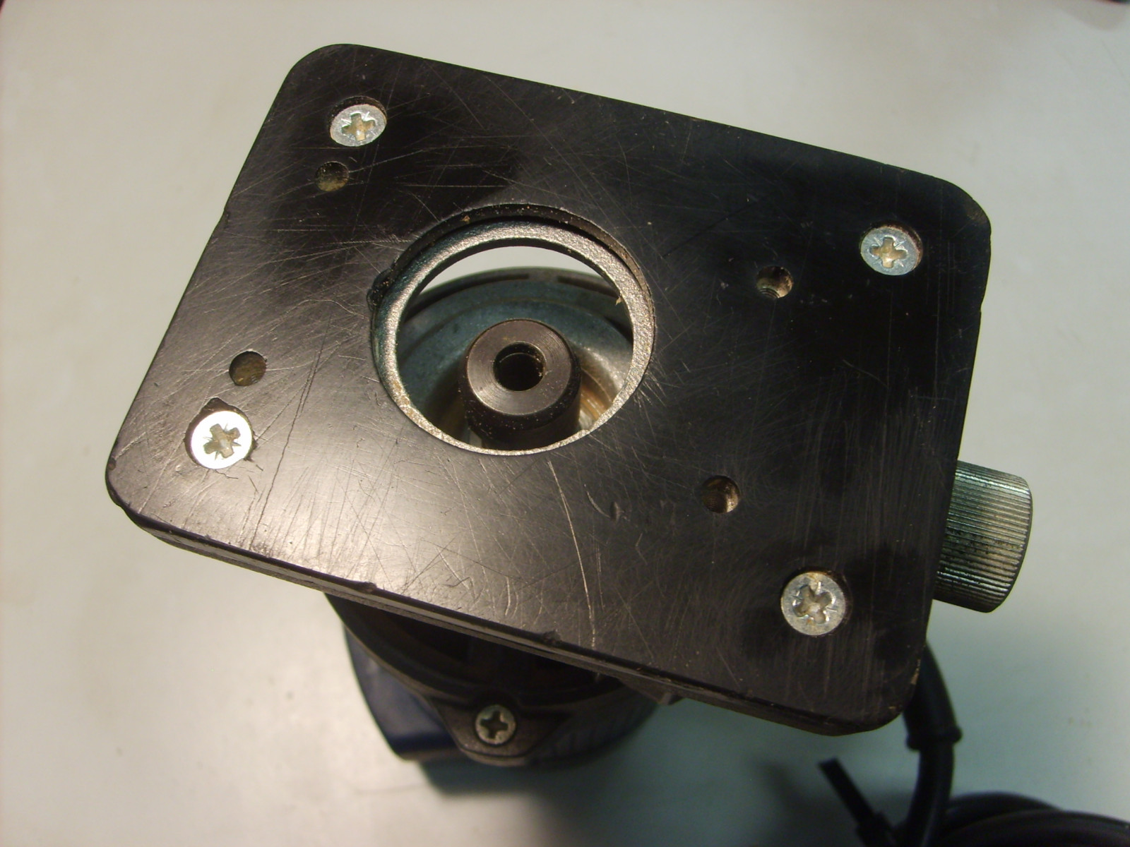 Bosch 1608 Laminate trim Router