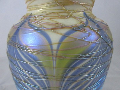 Rare Durand Pulled Feather Threaded Art Glass Vase Spider Webbing 9