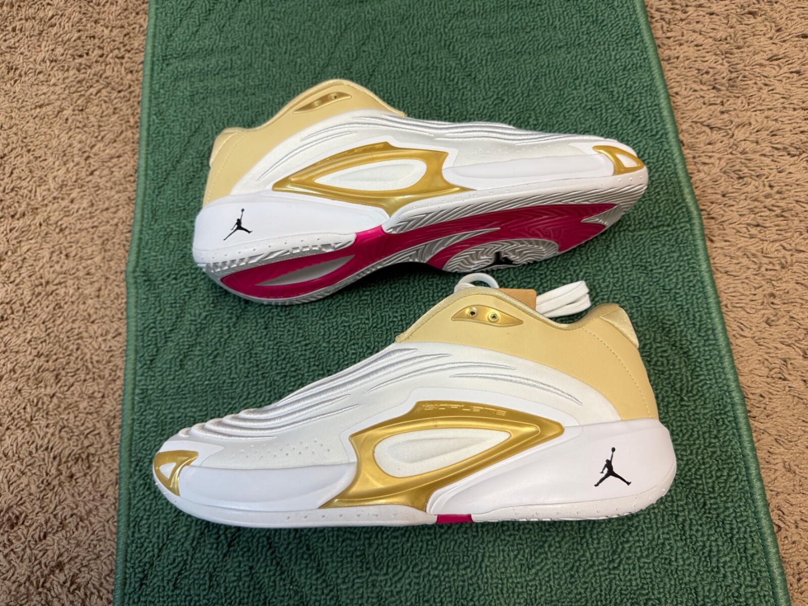 【NIKE】★ナイキ★Luka 3 SE Matador★ FZ2464-100★男女共用 Jordan Luka 3 SE El Matador Men's - FZ2464-100/FZ2467-100 - US