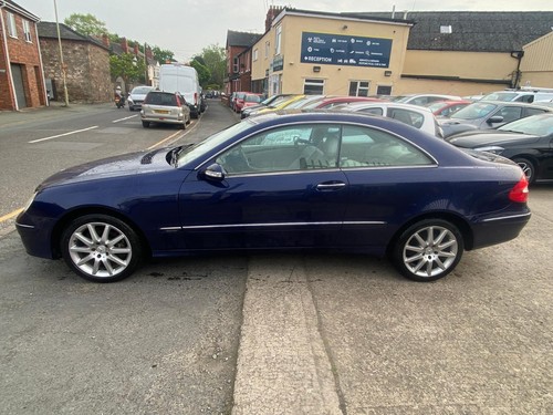 Mercedes-Benz CLK 320 image