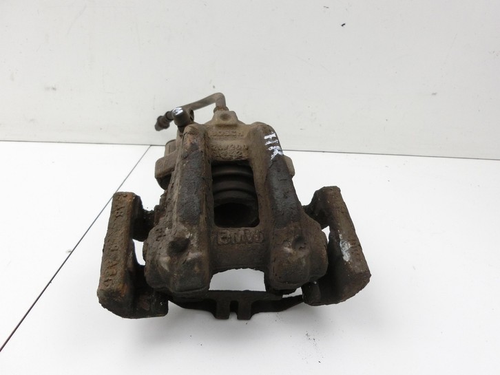 BMW F31 318d 12-15 2,0d 105KW Bremssattel Bremszange Hinten Rechts BMW F31 318d 12-15 28.02.2014 6850858... Bild 2