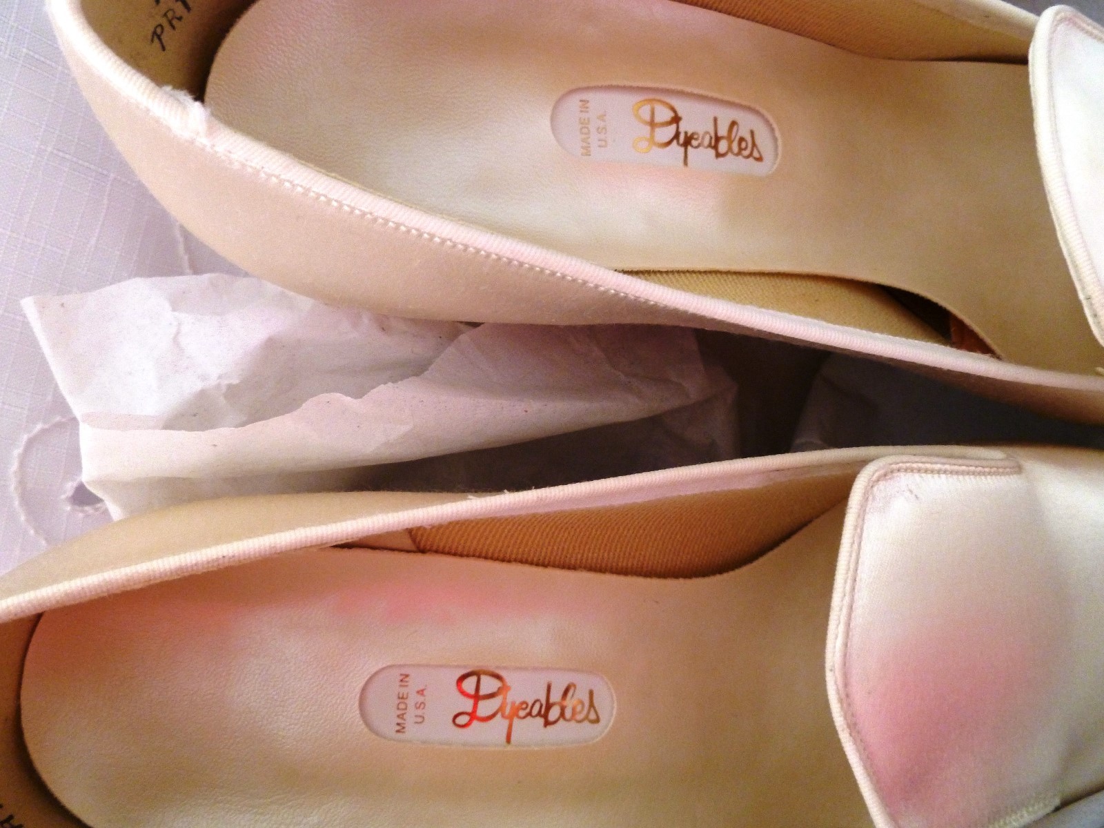 Bridal/Wedding Shoes -size 10M white/ivory Satin - Heels approx. 2