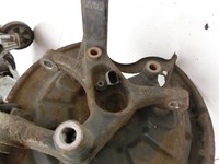 VW Touran 1T 06-10  CNG 2,0 80KW Achsschenkel Radnabe Rechts Hinten VW Touran 1T 06-10 06.08.2007 1K0505436AC gebraucht Vorschau 2