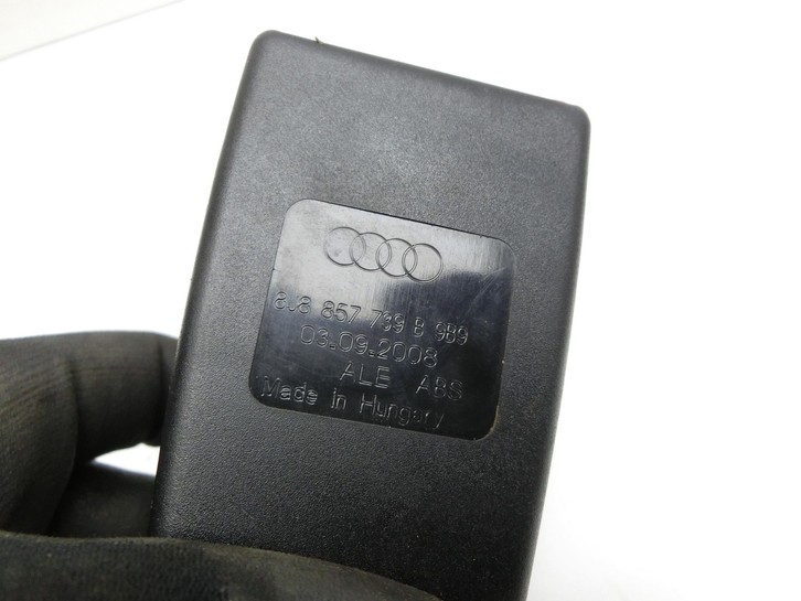 Audi A3 8P 08-10 Cabrio Gurtschloss Links Mitte Hinten Audi A3 8P 08-10 27.04.2009 8J8857739B 8J8857739B9B9 gebraucht Vorschau 3