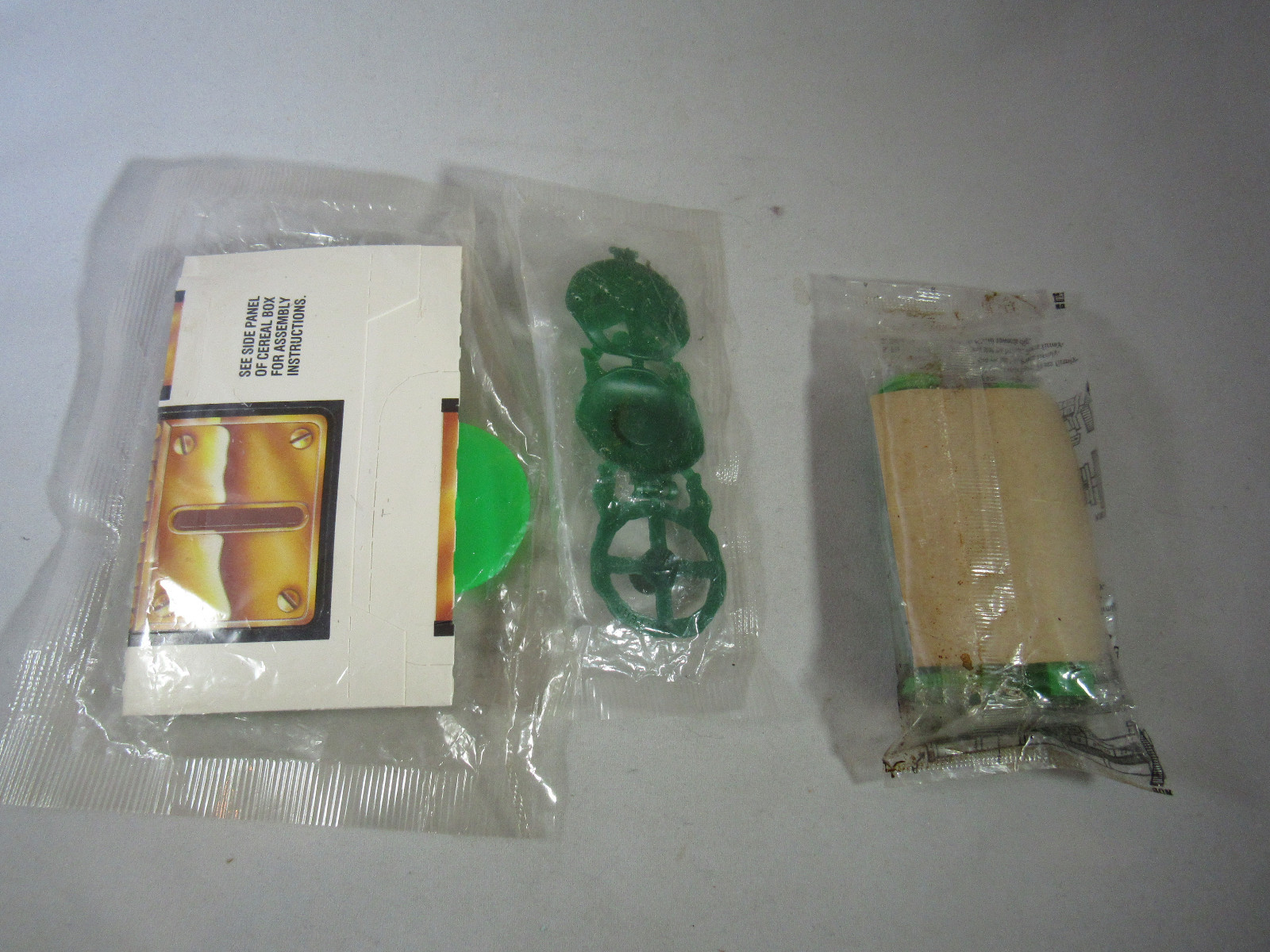 Cereal Premium Lot of 3 Assorted Green Toys in Sealed Bags Vintage Free Shipping
