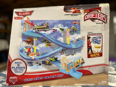 Target Exclusive Disney Planes Micro Drifters Wall Race Track Set New New Opened