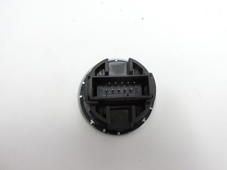 BMW 318Ci E46 00-03 Start-Stopp-Schalter Startknopf Anlassschalter Taster BMW 318Ci E46 00-03 25.02.2002 6949499... Bild 4