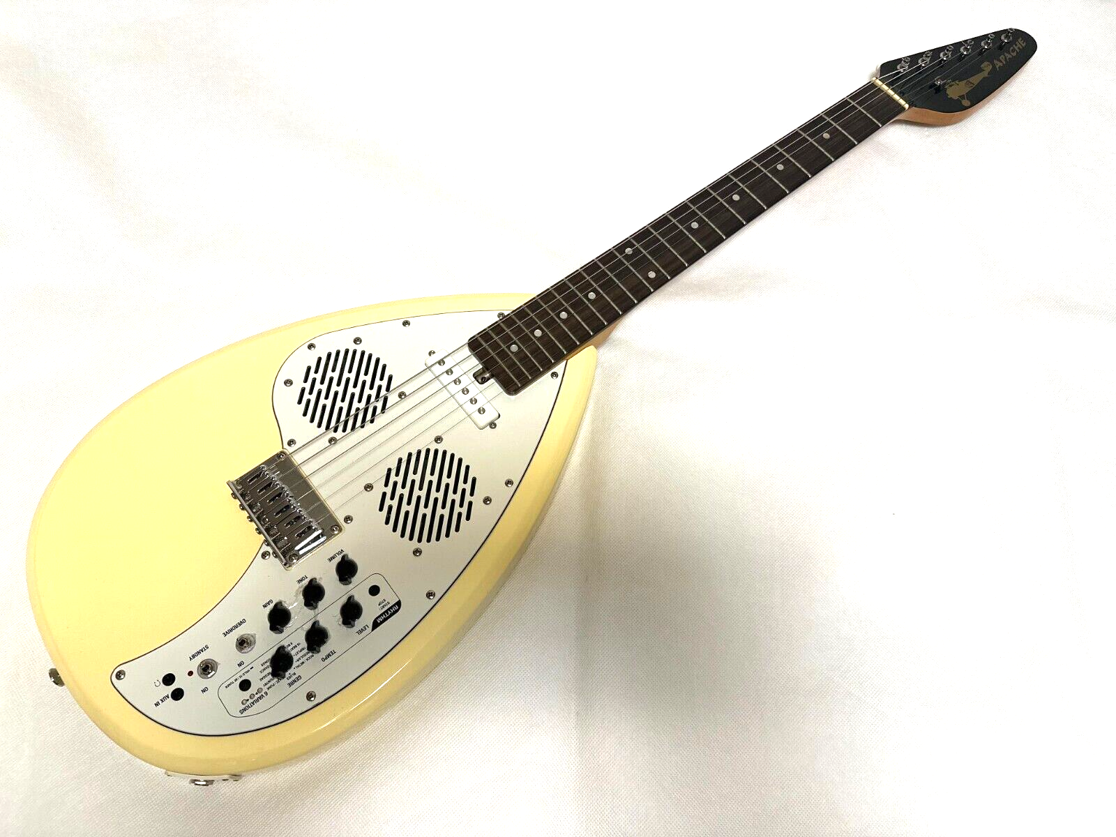VOX APACHE-1 Teardrop Type Travel Guitar Vintage White Built VOX APACHE-1 Teardrop Type Travel Guitar Vintage White Built