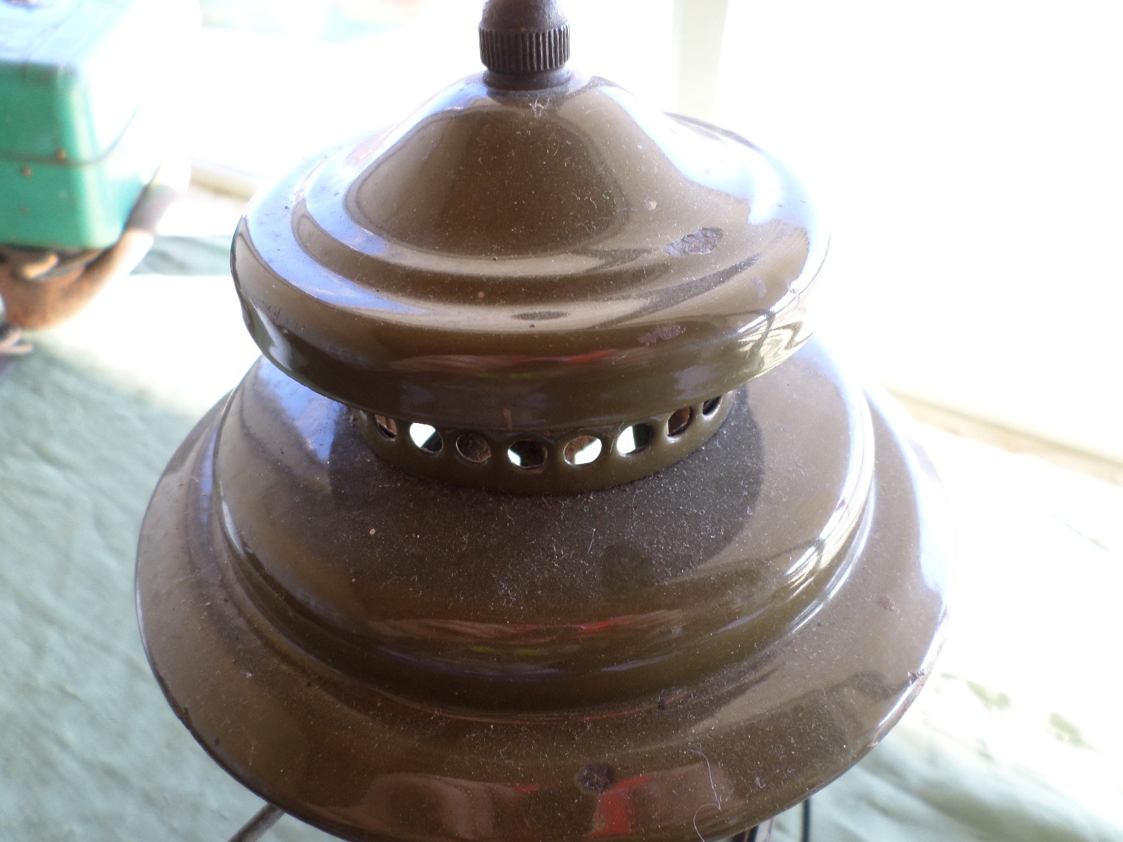 Coleman  Lantern US Vintage 1958 Military