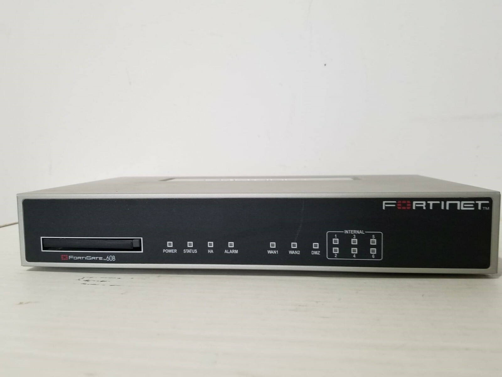(#665) Fortinet  Fortigate-60B Firewall Security Appliance VPN10/100 Mbps