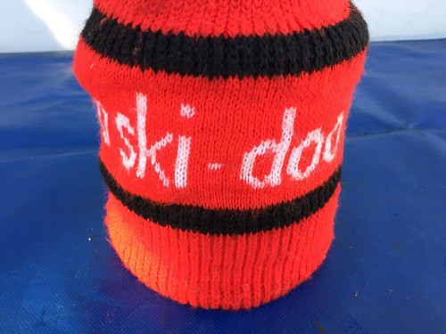Vintage Skidoo Ski-Doo Snowmobile Black Red White Winter Knit Hat Beanie Toque